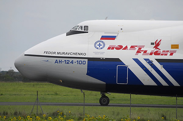 An-124-100, Registration RA-82077, Poliet Flight